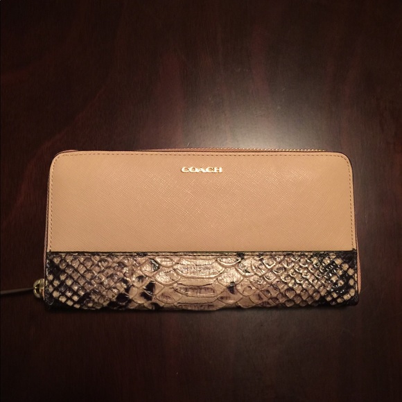 Coach wallet - Picture 2 of 8